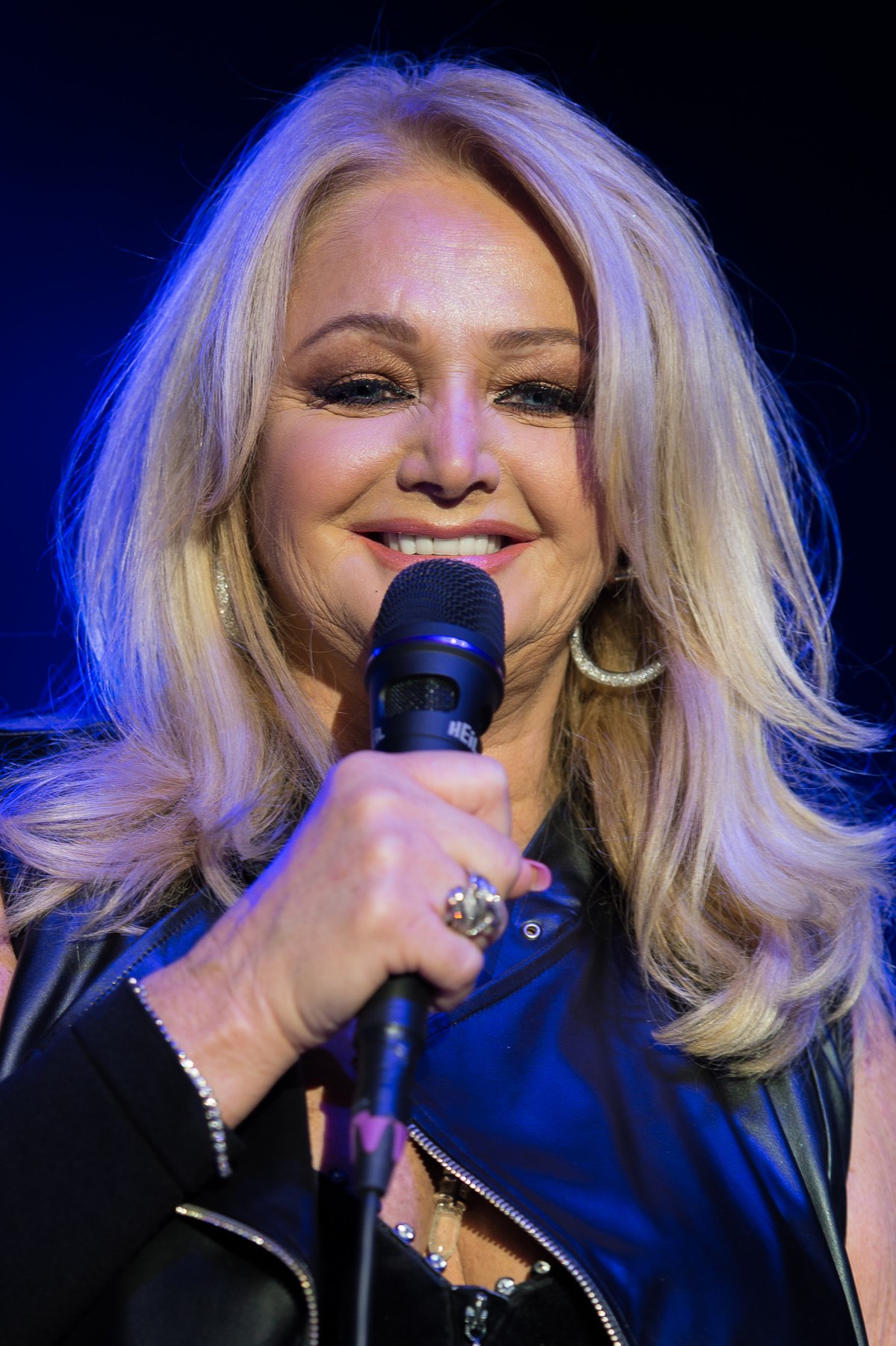 Bonnie Tyler - scrap_google_ccl