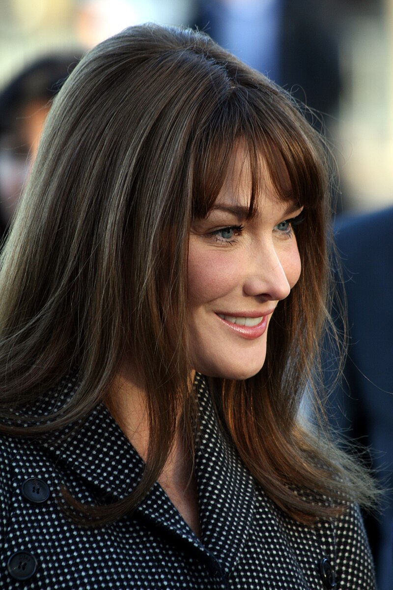 Carla Bruni - scrap_google_ccl