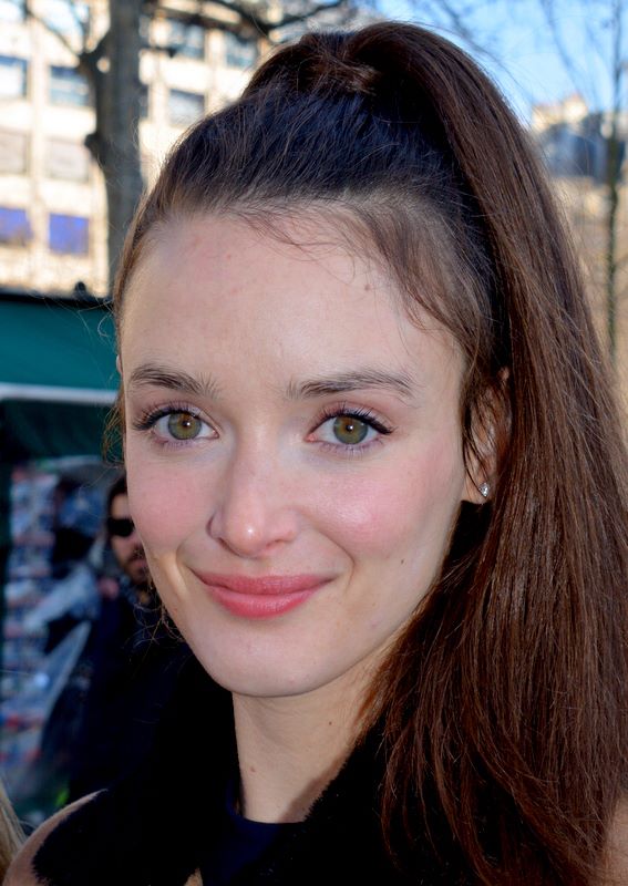 Charlotte Le Bon - scrap_google_ccl