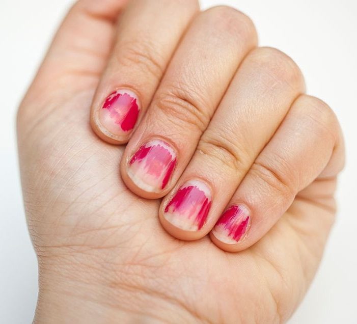 Dlaczego manicure tytanowy odpryskuje (1)