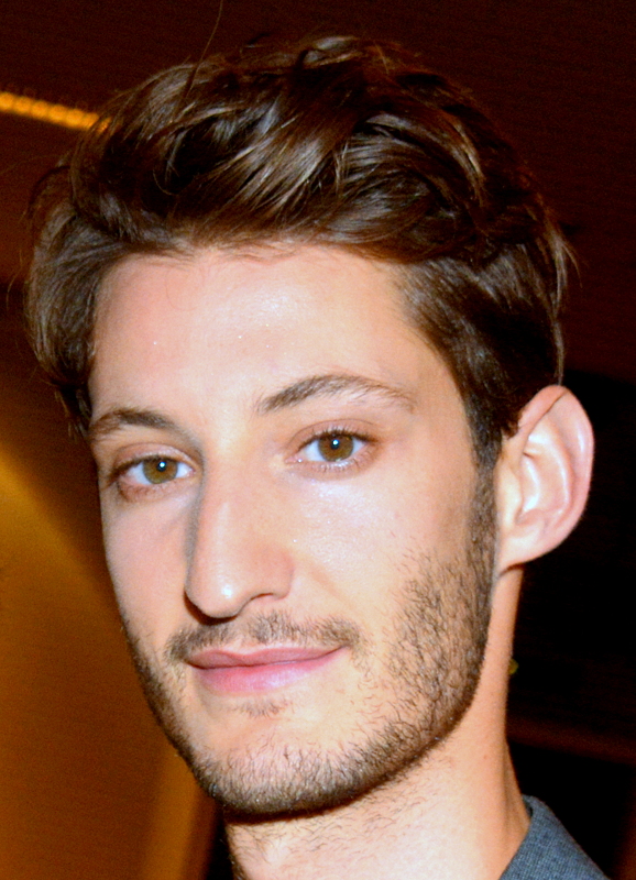 Pierre Niney - scrap_google_ccl