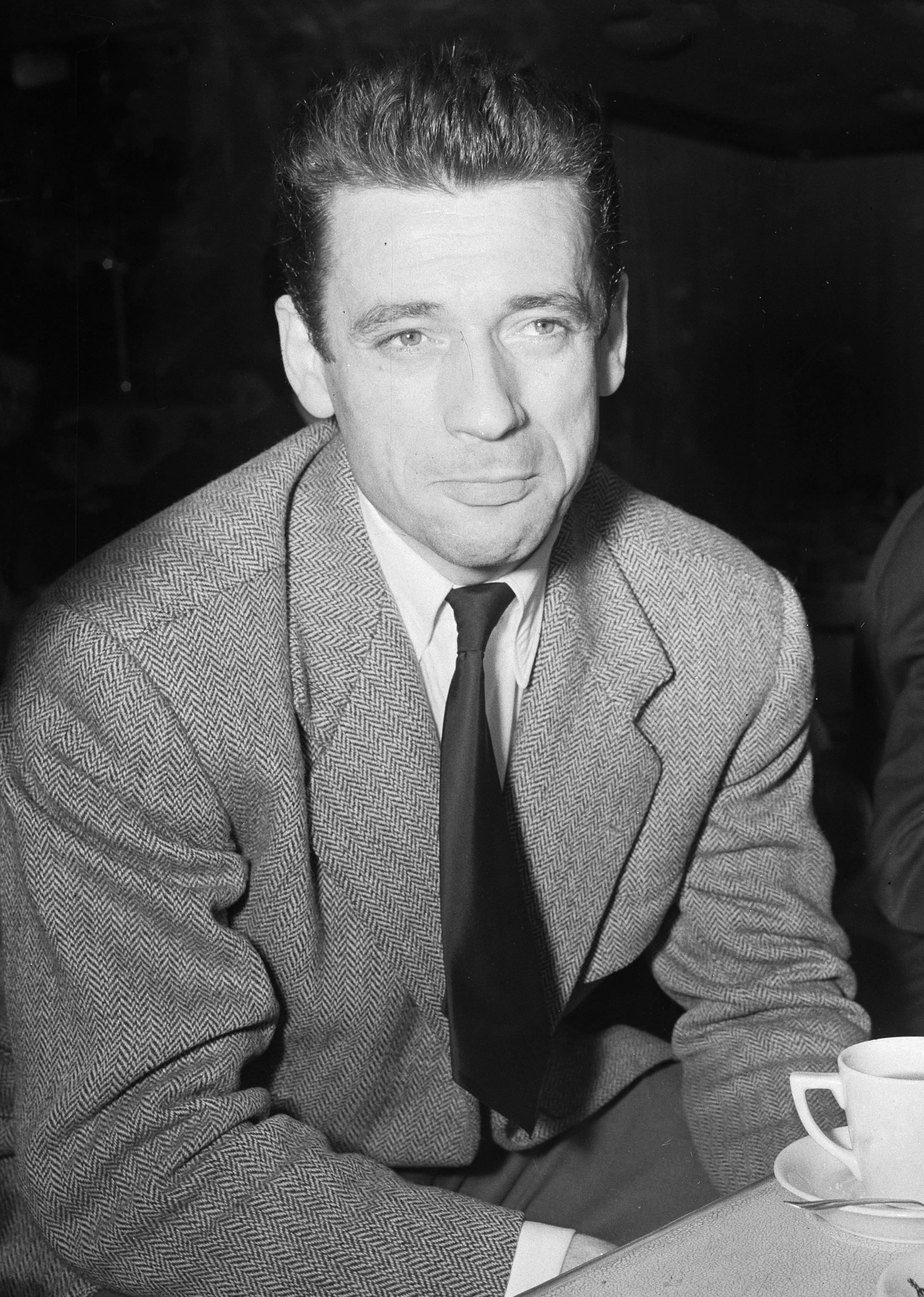 Yves Montand - scrap_google_ccl