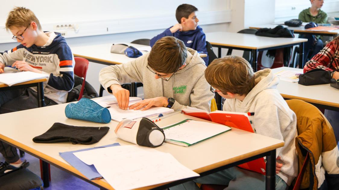 Édouard Baer Éducation, enseignants, étudiants et apprentissage - gmedia